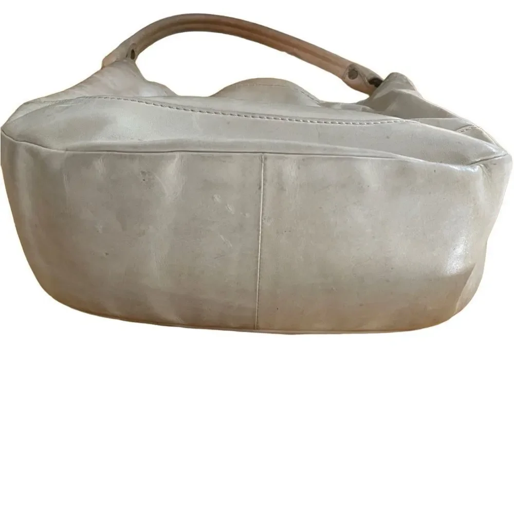 Frye Melissa Hobo Bag in Parchment